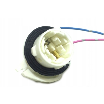 Gniazdo P27W 3156 B z przewodami